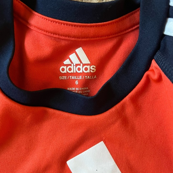 Boys size 6 Adidas short set - Picture 5 of 8